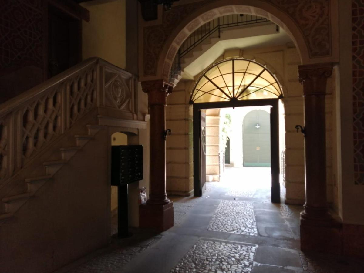 Apartment Palazzo Rinascimentale Con Affreschi